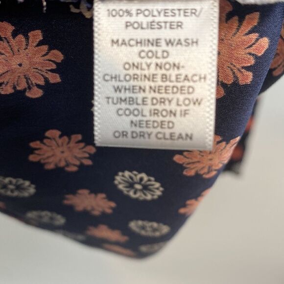 Women’s Printed Loft Dress Size Small - Picture 5 of 10
